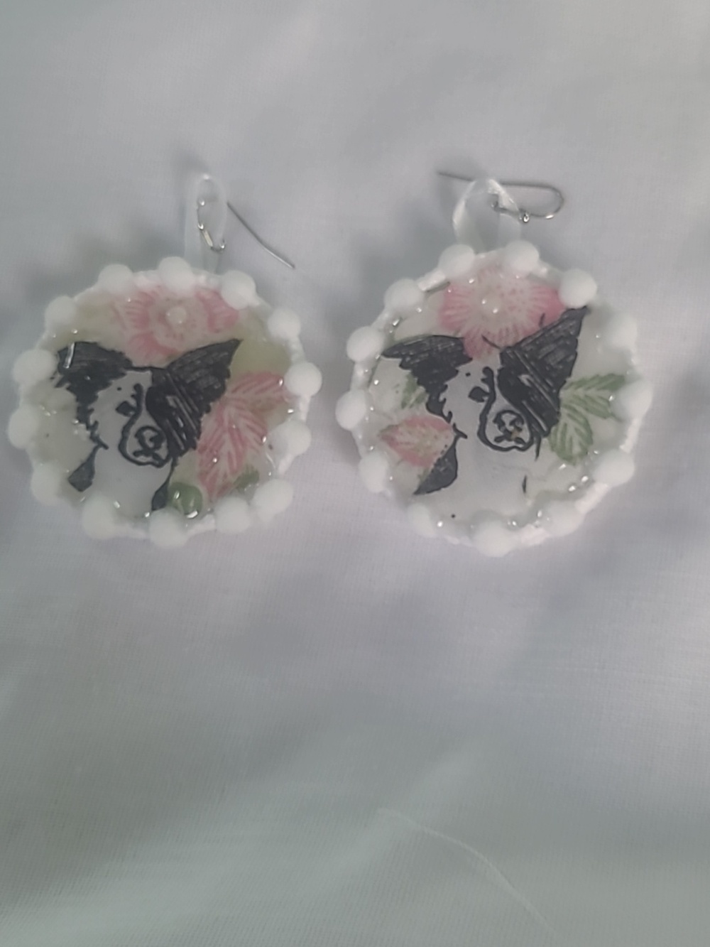 Heart-Accent Dog Portrait Earrings in White Trim - Unbranded